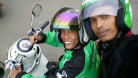 Ada juga yang kaget, Kok motornya roda tiga. Sampai di-cancel juga pernah, kata Dede. Foto: Dok. Pribadi