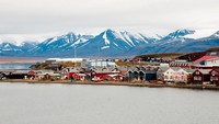 Longyearbyen adalah ibukota bagi Kepulauan Svalbard yang masuk wilayah negara Norwegia. Kepulauan Svalbard sendiri merupakan salah satu kepulauan di sebelah utara dari daratan utama Eropa dan berada di Samudera Arktik (Thinsktock)