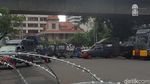 Foto: Panjangnya Kawat Berduri yang Pagari Kedubes AS
