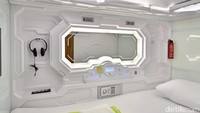 Di dalam kamar terdapat berbagai fasilitas, mulai dari televisi lengkap dengan headphone untuk mendengarkan suaranya, slot pengisi daya, stop kontak, pendingin ruangan, gantungan kain, kaca yang dilengkapi lampu hingga alarm, dan brankas.