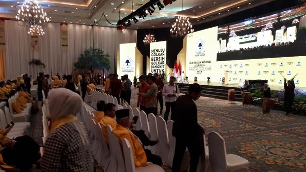 Jelang Kedatangan Jokowi, Paspampres Siaga di Arena Munaslub Golkar