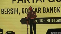 Presiden Jokowi memberi sambutan di Munaslub Golkar. Dia pun mengaku sempat merasa khawatir terhadap kondisi Golkar beberapa waktu lalu.Akhir November lalu saya sempat was-was, katanya Golkar sedang memanas, Golkar sempat menghangat, ujar Jokowi dalam sambutannya di lokasi munaslub, JCC Senayan, Jakarta, Senin (18/12/2017). (Foto: Gibran Maulana Ibrahim/detikcom)