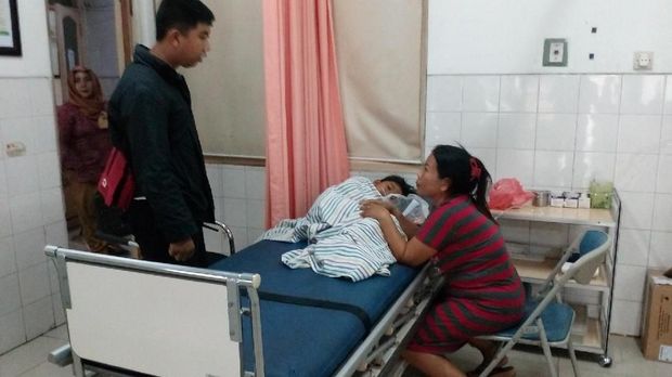 Korban yang selamat dalam perawatan di rumah sakit