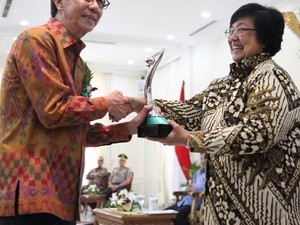 KLHK Beri Penghargaan Proper Hijau ke Sido Muncul