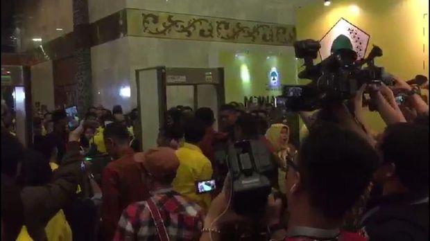 Paspampres Sempat Larang Ketua Golkar Sutra Masuk Arena Munaslub