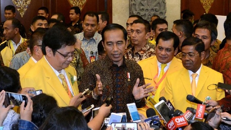 Airlangga Pastikan Golkar Tak akan Tinggalkan Jokowi Airlangga Pastikan Golkar Tak akan Tinggalkan Jokowi