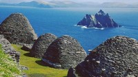 Pulau ini muncul dalam film tersebut sebagai Ahch-To, lokasi pertemuan Rey dan Luke Skywalker, yang juga jadi tempat persembunyian Luke Skywalker (zama_shiwo/Instagram)
