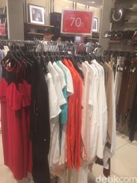 The Executive Diskon Hingga 70%, Kemeja Mulai 78 Ribu