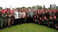 Ada moment Presiden Foto bersama Sultan dan para menteri bersama peserta dan ada pula sesi foto Presiden bersama 2 Pimpinan Puncak Pemuda Muhammadiyah dan GP Ansor, kata Dahnil (Dok Pemuda Muhammadiyah)