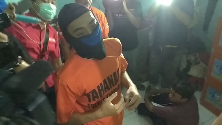Lolos dari Hukuman Mati, Pemutilasi Sales Hanya Dibui 15,5 Tahun Lolos dari Hukuman Mati, Pemutilasi Sales Hanya Dibui 15,5 Tahun