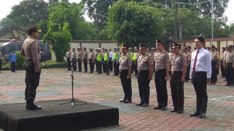 17 Polisi yang Ungkap Kasus Mutilasi Sales Cantik Dapat Penghargaan 17 Polisi yang Ungkap Kasus Mutilasi Sales Cantik Dapat Penghargaan