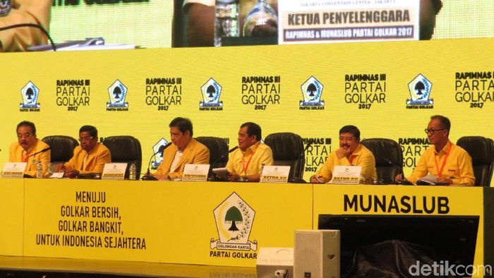 Airlangga Pimpin Paripurna Rapimnas Golkar Dukung Jokowi Capres 2019