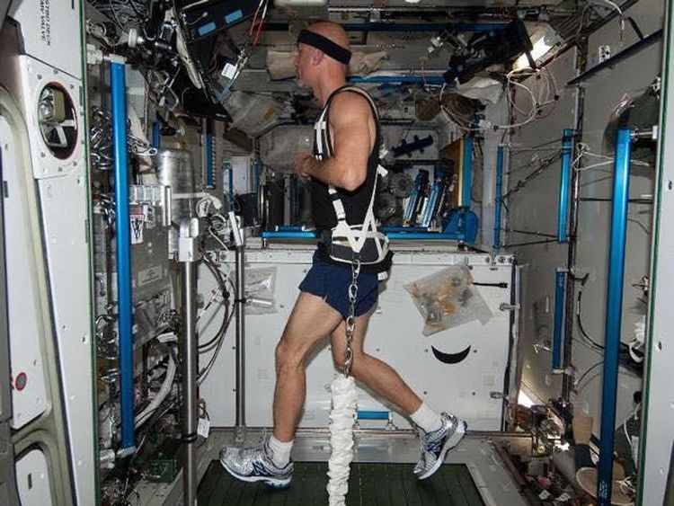 Mengintip Olahraganya Para Astronaut di Luar Angkasa