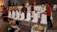 Ini kursi yang menggantikan sofa-sofa putih itu kemarin. Foto: Andhika Prasetia/detikcom