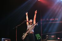'A Night at Schouwburg': Menyaksikan Kelompok Penerbang Roket Merekam Album