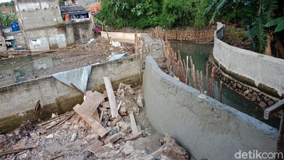 Foto: Diusulkan Jadi Tanggul Baswedan, Ini Progres Tanggul di Jatipadang