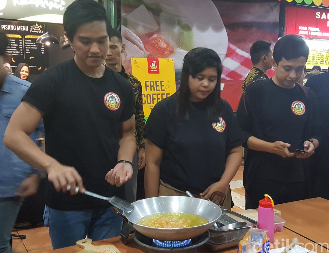 Gibran Rakabuming dan Kaesang Pangarep ternyata tak mau meneruskan Jokowi yang memiliki usaha mebel yang sudah dijalankan selama 27 tahun.
