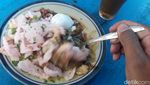 Foto: Ini Teh Tati, Penjual Bubur Cantik di Majalaya yang Viral