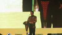 Hal ini disampaikan Jokowi saat berpidato di pembukaan Munaslub Golkar di JCC, Jakarta Selatan, Senin (18/12/2017). JK dan Luhut, yang disebut, hadir dalam acara ini. (Foto: Gibran Maulana Ibrahim/detikcom)