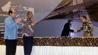 Hadir Direktur LMAN, Rahayu Puspasari menandatangi perjanjian kerjasama bersama Presiden Direktur PAG Isro Mukhidin yang disaksikan langsung oleh Wakil Kementrian Keuangan Mardiasmo.