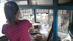Foto: Ini Teh Tati, Penjual Bubur Cantik di Majalaya yang Viral