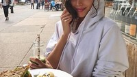 Green juice dan egg benedict jadi pilihan menu sarapan Olivia Culpo, Miss Universe 2012. Foto: Istimewa
