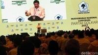 Airlangga Hartarto sempat menyinggung filosofi kuning saat sambutan pembukaan Munaslub Golkar di JCC Senayan, Jakarta Pusat. Airlangga menyebut warna kuning dalam filosofi Partai Golkar adalah tanaman padi yang menghidupkan.
