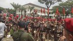 Momen Panglima TNI Berbaret Merah dan Diarak Prajurit Kopassus