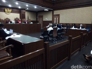 Jaksa KPK Tanya Dirjen Hubla: Pegawai Kemenhub Patungan Suap BPK?