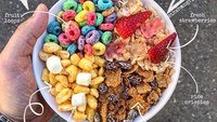 Nah, pengunjung juga bisa berkreasi sendiri lho! Misalnya memadukan aneka jenis sereal Kelloggs ini yang dijamin mengenyangkan. Foto: Istimewa