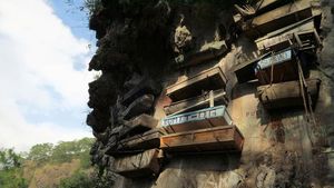 Foto: Kuburan Gantung di Tebing Filipina