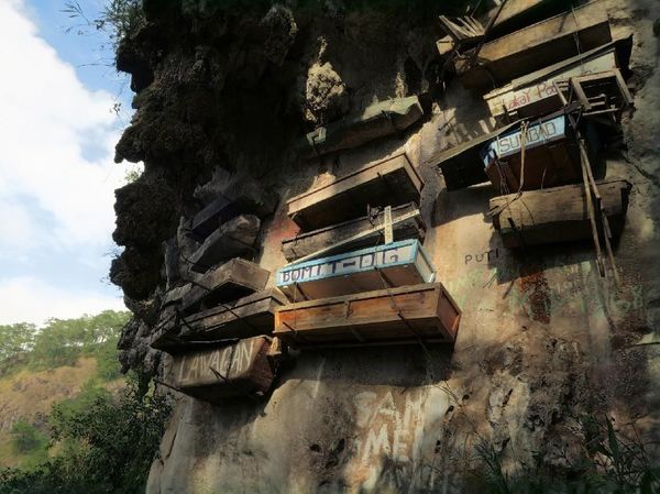 Foto: Kuburan Gantung di Tebing Filipina