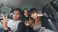 Kisah cinta mereka pun pernah dikabarkan putus pada tahun 2016 lalu. (Dok. Instagram/adzanabs)