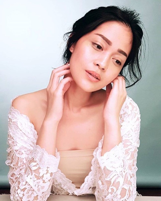 Namun ada pula netizen yang mengritik penampilan baru Gracia Indri yang kini lebih kurus. Ya allah kok kayak tua banget ya..cantik kayak dulu lebih seger.. komentar netizen. Foto: Instagram/riomotret