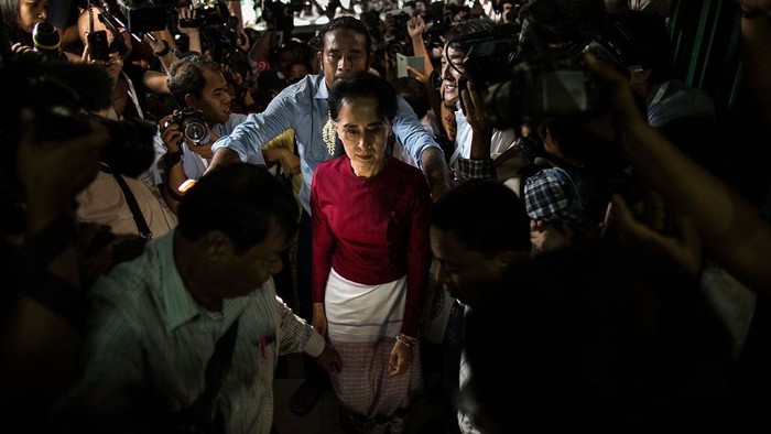 Mungkinkah Aung San Suu Kyi Diadili untuk Genosida Rohingya?