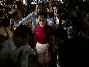 Mungkinkah Aung San Suu Kyi Diadili untuk Genosida Rohingya?