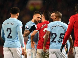 Dont Look Back In Anger yang Memprovokasi Keributan di Old Trafford
