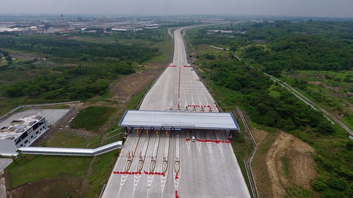 Tol Surabaya-Mojokerto dengan total panjang 15,5 km akhirnya siap beroperasi pada Selasa (19/12) besok.