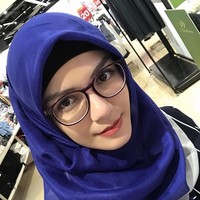 Nadya Almira mulai tampil dengan gaya hijab menutup dada sejak awal tahun ini. Namun ia sudah belajar berhijab di akhir 2016.  Foto: Dok. Instagram @nadya_almira