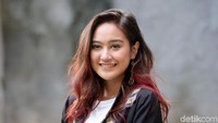 Salshabilla Andriani saat ditemui di kawasan Duren Tiga, Jakarta Selatan pada Senin (18/12). Pool/Noel/detikFoto.