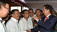 Dia juga sempat berdebat dengan teman-teman kuliahnya soal jumlah mahasiswa perempuan di fakultas (Foto: Rusman - Biro Pers Setpres)