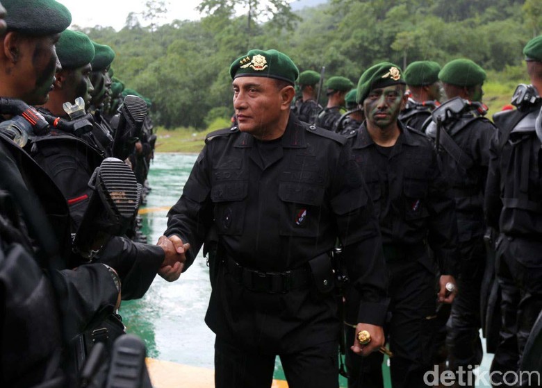 Keputusan Jenderal Gatot Dibatalkan, Edy Tetap Jadi Pangkostrad Keputusan Jenderal Gatot Dibatalkan, Edy Tetap Jadi Pangkostrad