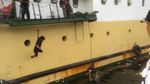Foto: Histerisnya Mudik Natal, Loncat dari Kapal hingga Nyaris Tewas