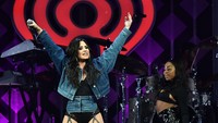 Penyanyi Demi Lovato dikenal mengidap gangguan bipolar dan aktif berkampanye untuk mengubah pandangan masyarakat terkait penyakit jiwa. Foto: Getty Images