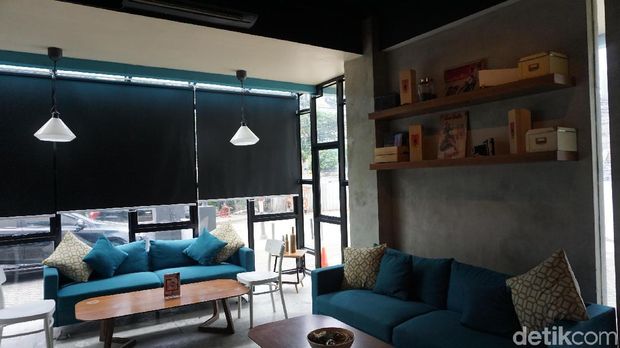 Metro Coffee Bar : Bebek Goreng Rempah dan Kopi Susu Enak Ada di Sini