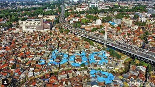 Lewat Pasupati, Jangan Lupa Tengok Lukisan .bdg di Atap Warga