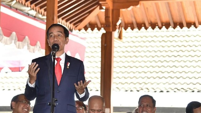 Jokowi Buka Suara Soal Kebijakan Susi Tenggelamkan Kapal Maling Ikan