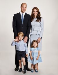 Pangeran George dan Putri Charlotte Ternyata Senang Bikin Pizza