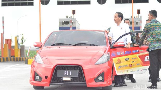 Jokowi: Mobil Listrik Tidak Akan Kita Diamkan.