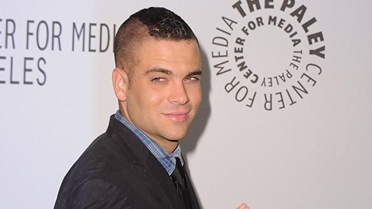Adegan Kenangan Mark Salling Sebagai Puck di Glee Adegan Kenangan Mark Salling Sebagai Puck di Glee